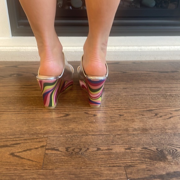 Silver multicoloured wedge sandal. Size 41. Never worn. - Picture 3 of 5